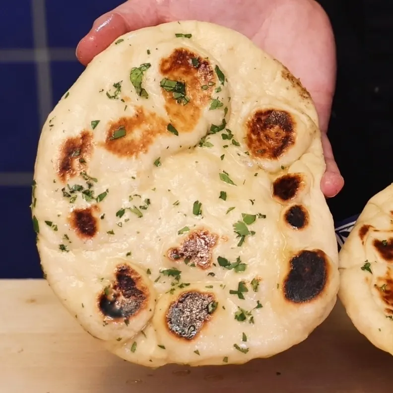 Naan au Fromage