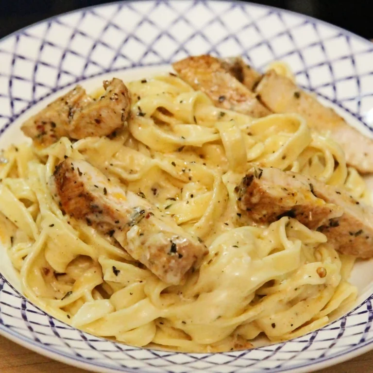 Fettuccine Alfredo
