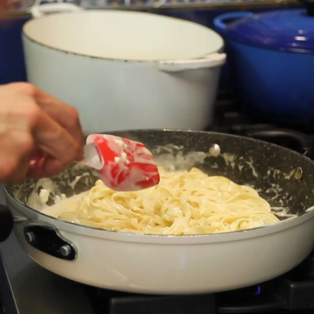 Fettuccine Alfredo