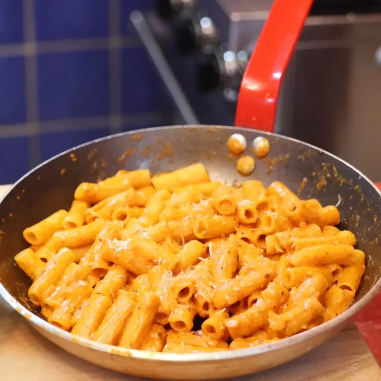 Pâtes à la sauce tomate crémeuse