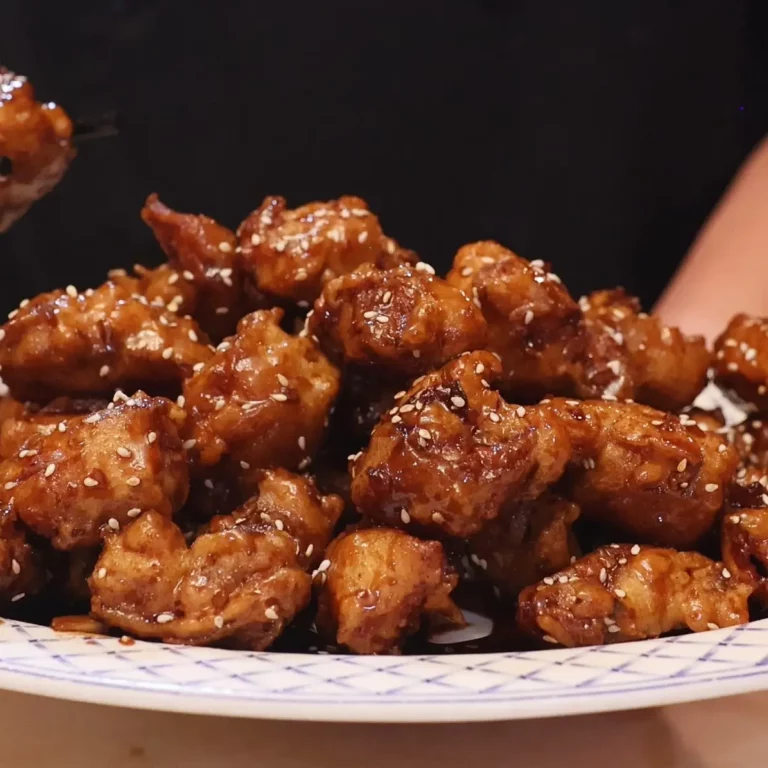 Poulet ultra croustillant frit à l’ail et au miel