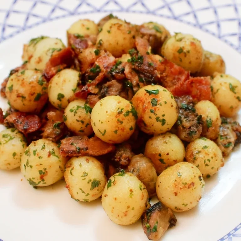 Pommes Parisiennes au lard fumé, ail & champignons