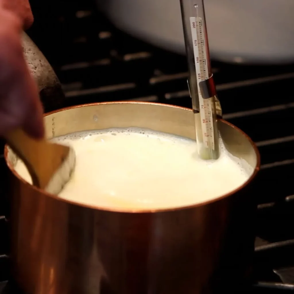 Classic &Icirc;le Flottante Recipe