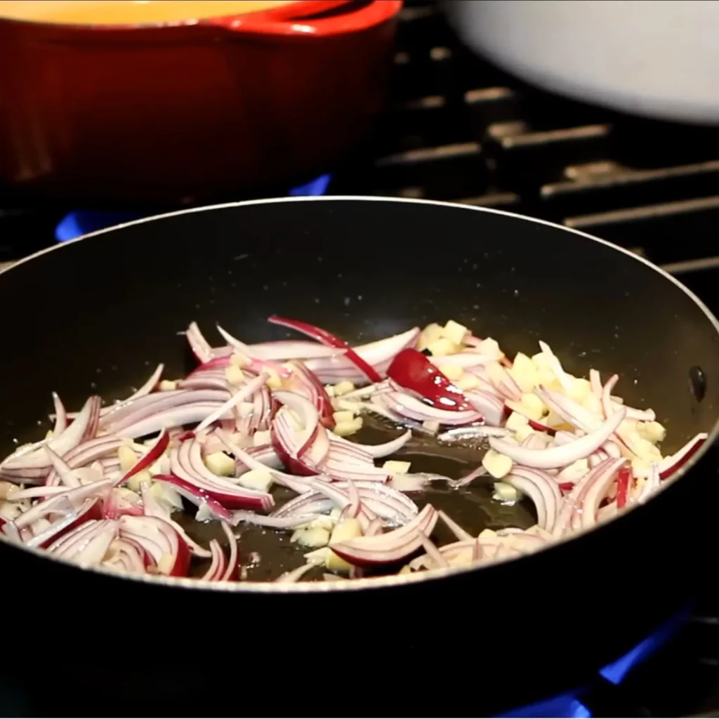 Curry de poulet cr&eacute;meux au lait de coco 