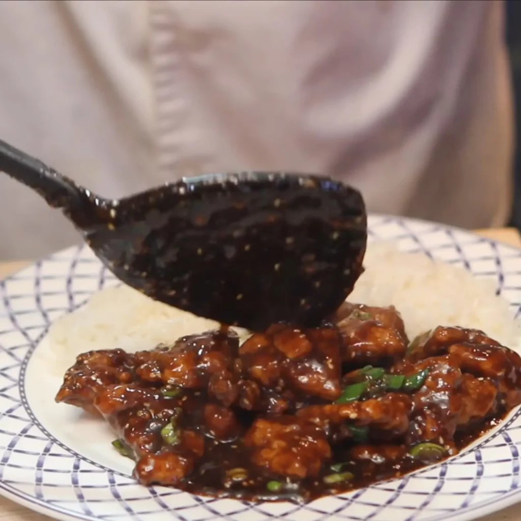 Poulet G&eacute;n&eacute;ral Tao croustillant