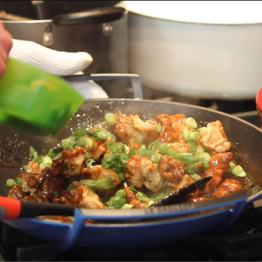 Poulet G&eacute;n&eacute;ral Tao croustillant