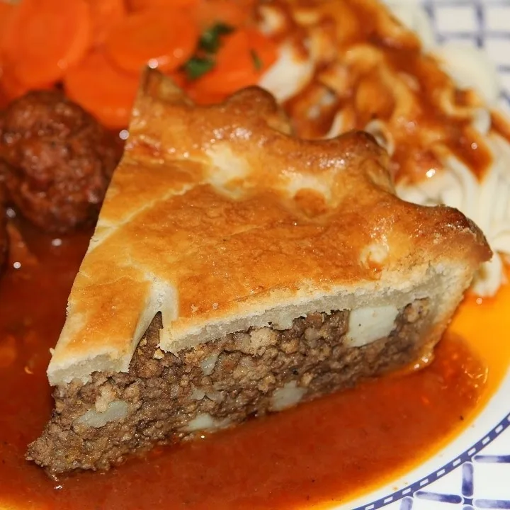 Tourti&egrave;re du Lac-Saint-Jean traditionnelle