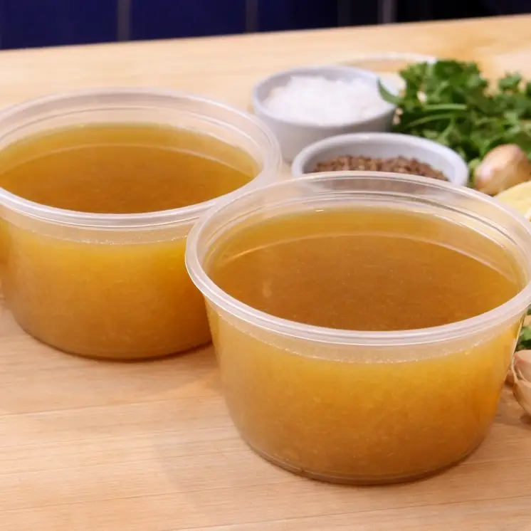 Bouillon de poulet maison