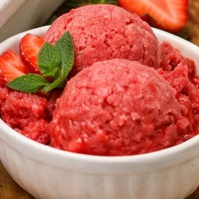 Homemade Strawberry Sorbet 