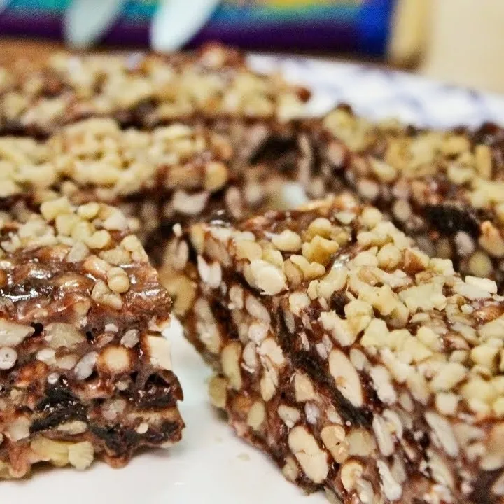 Homemade Nut & Chocolate Chewy Bars 