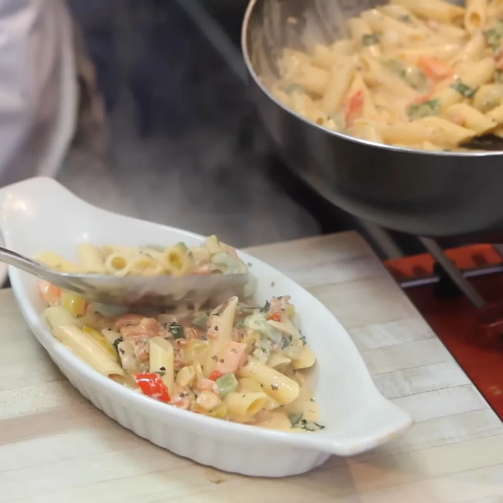 Creamy Tomato and Bell Pepper Pasta