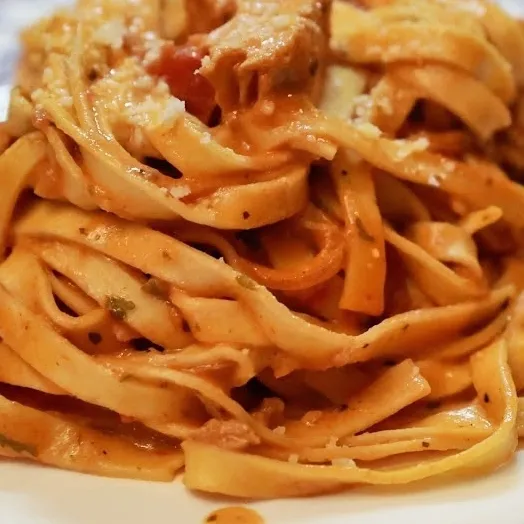 Creamy Tuna Pasta in 20 Minutes
