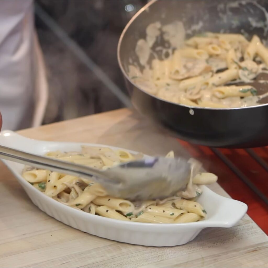 P&acirc;tes cr&eacute;meuses aux champignons
