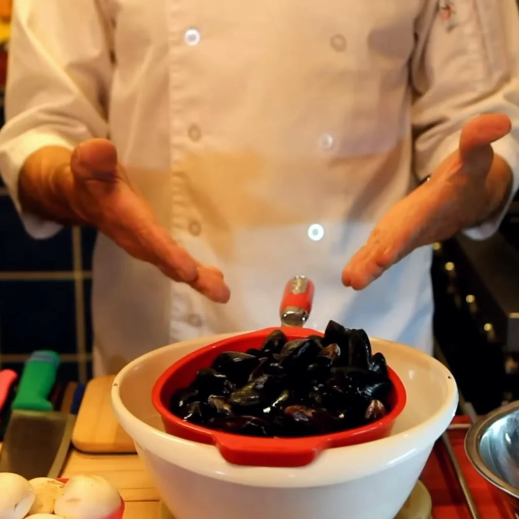 Coquilles de moules gratin&eacute;es