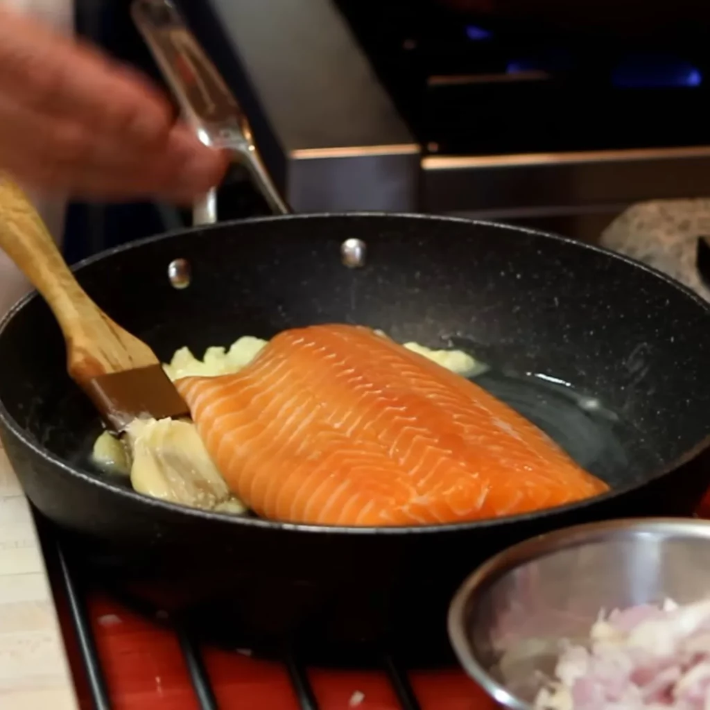 Saumon au four avec riz pilaf