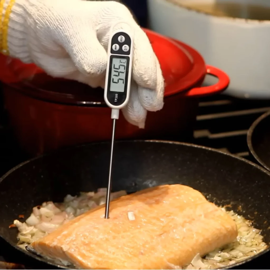 Saumon au four avec riz pilaf