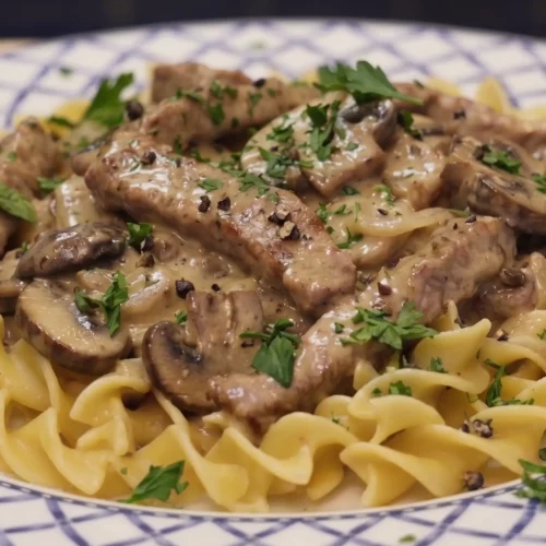Porc Stroganoff crémeux prêt en 30 minutes