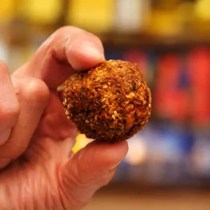 Falafels maison croustillants avec sauce yogourt-tahini citronnée