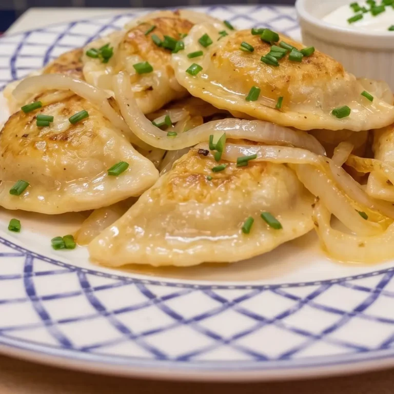 Pierogis maison aux pommes de terre et fromage