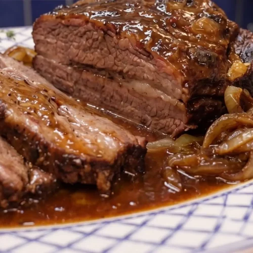 Poitrine de bœuf braisée au four sans fumoir