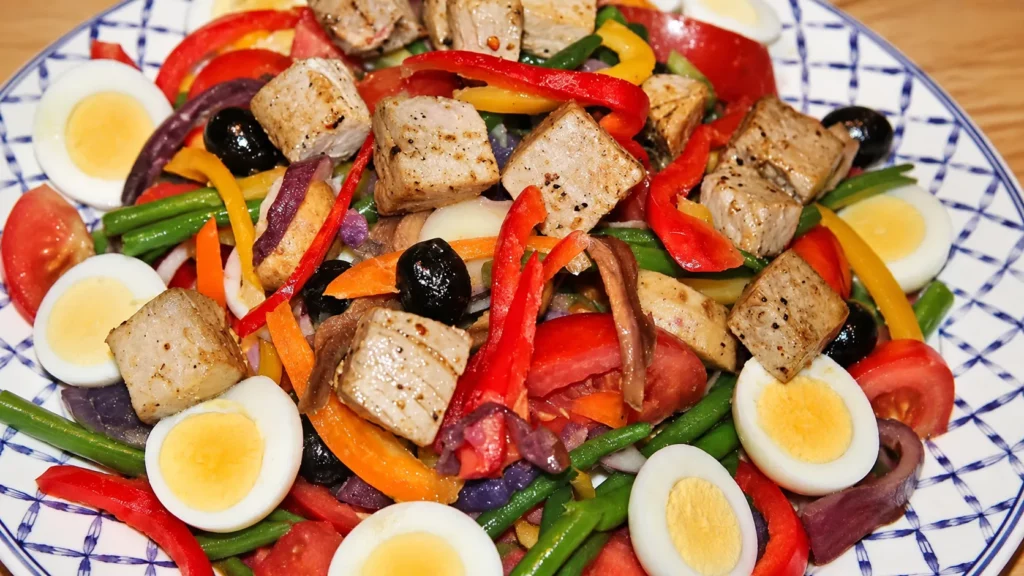 Easy Salade Ni&ccedil;oise with Seared Tuna