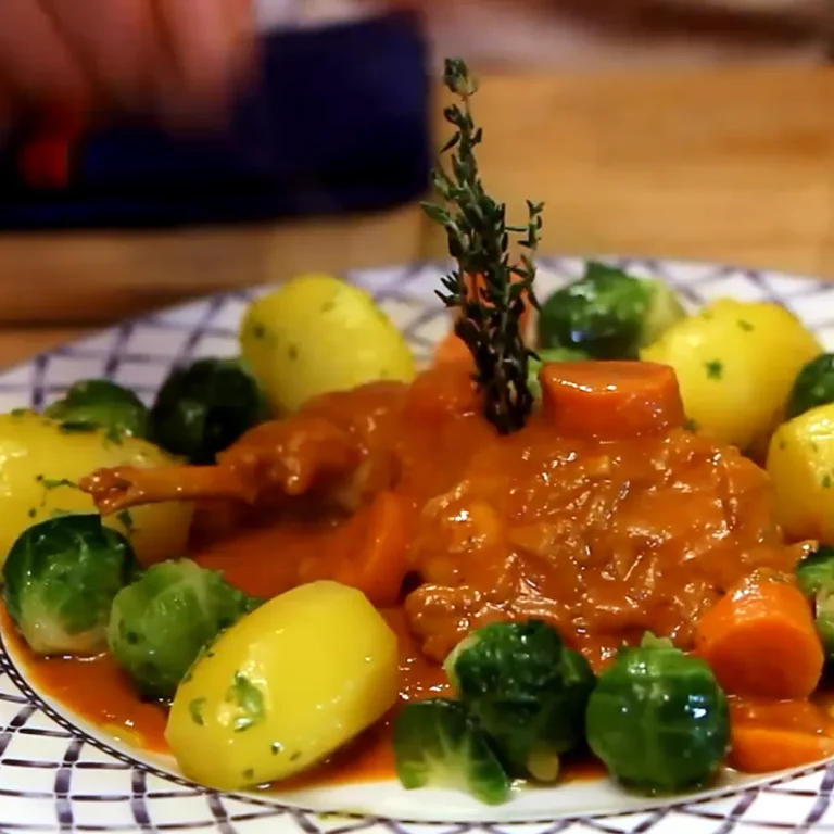 Lapin &agrave; la moutarde facile, mijot&eacute; au vin blanc