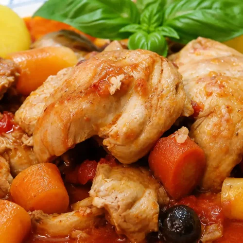 Poulet Marengo facile aux hauts de cuisse, tomates et vin blanc