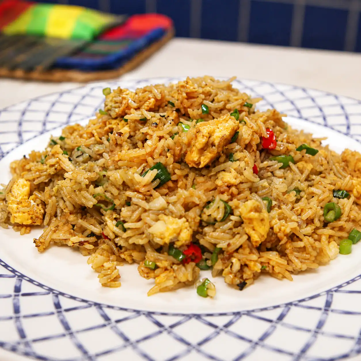 Riz frit style Uncle Roger avec œufs et oignons verts