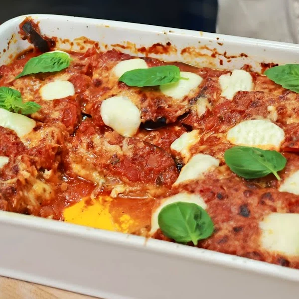 Aubergines parmigiana faciles avec sauce tomate et mozzarella
