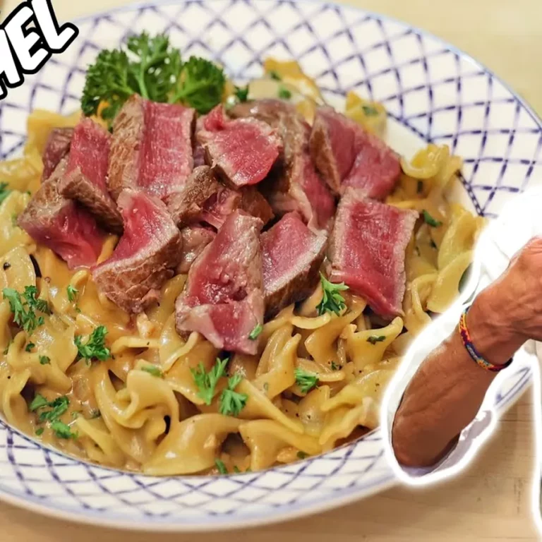 Bœuf Stroganoff facile au filet mignon et nouilles aux œufs