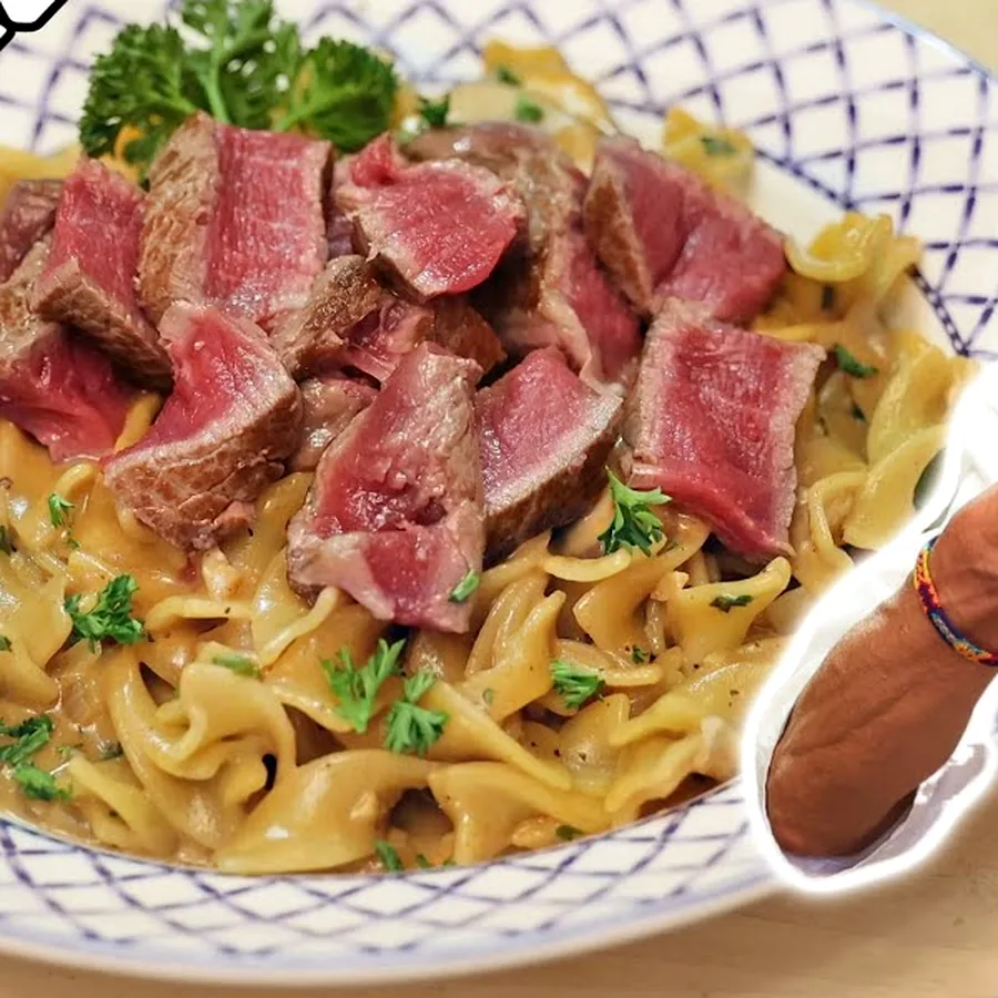 boeuf stroganoff facile filet mignon nouilles oeufs, plat fini