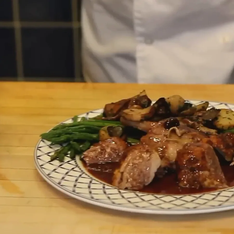 canard roti aux bleuets, plat fini