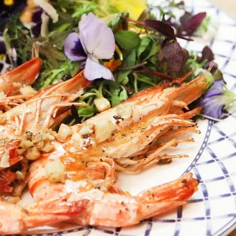 Crevettes &agrave; la plancha en 20 minutes avec salade mesclun
