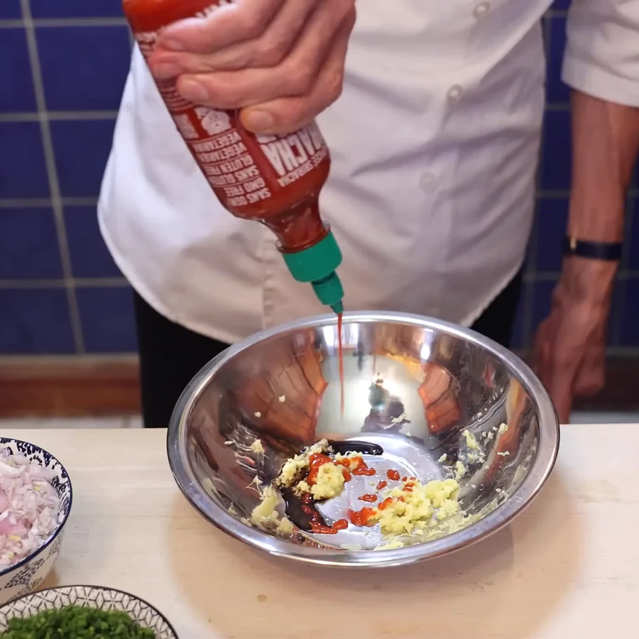 easy asian salmon tartare ginger soy sriracha, step 3