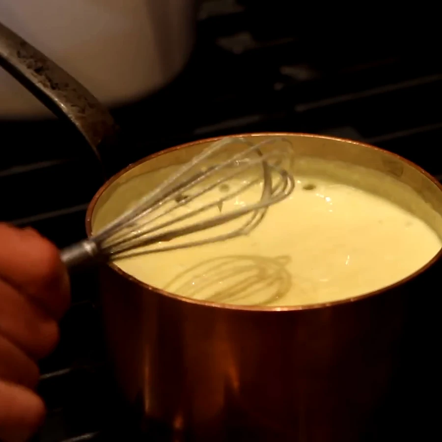 easy asparagus gratin with bechamel, step 4