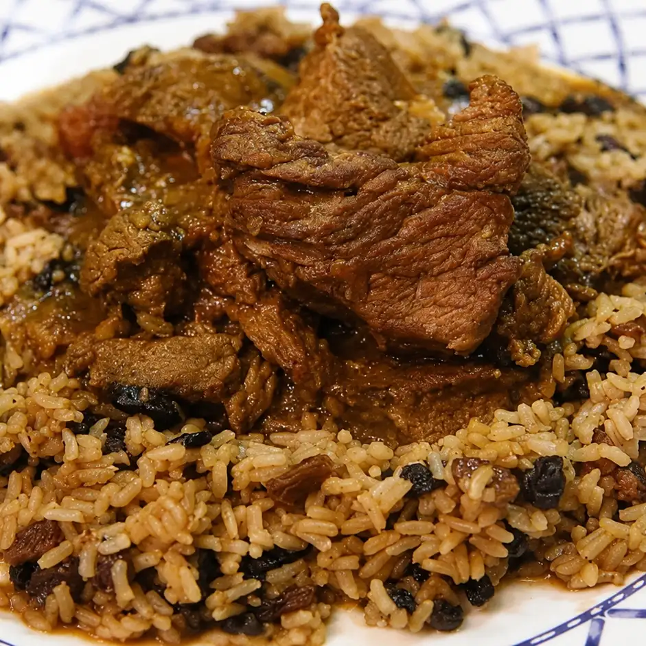 Easy Beef Curry with Brown Rice and Raisins