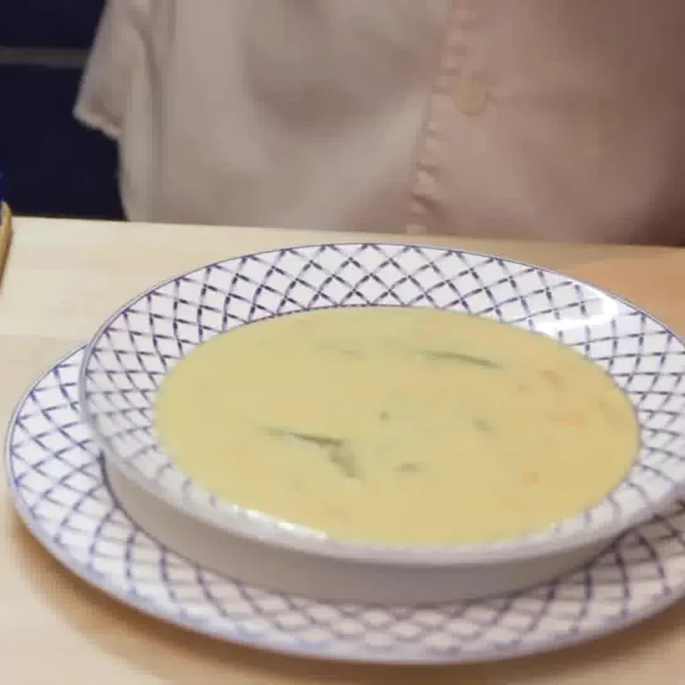 Easy Blended Vegetable Soup with Leeks and Potatoes