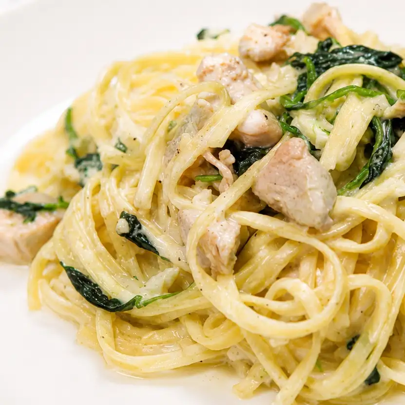 easy creamy chicken pasta for students, finished dish