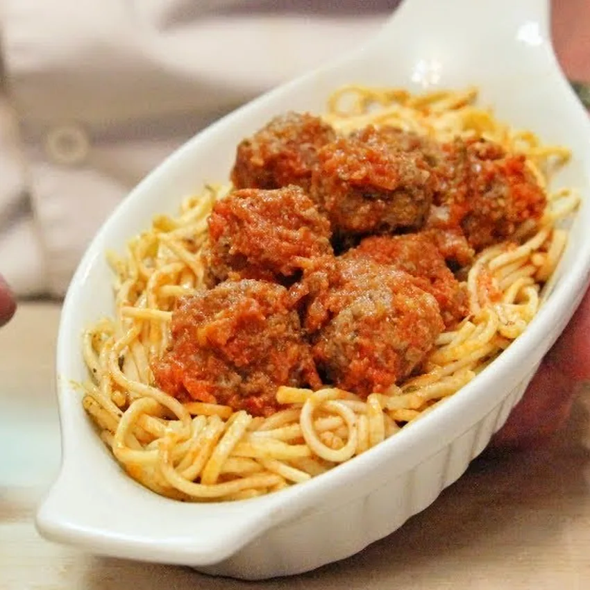 easy homemade spaghetti and meatballs, finished dish