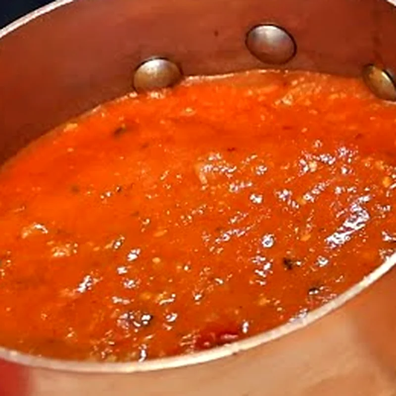 easy homemade spicy jalapeno tomato sauce, finished dish