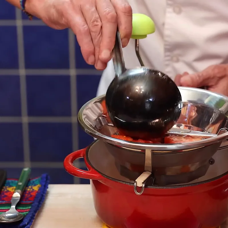 easy homemade spicy jalapeno tomato sauce, step 2