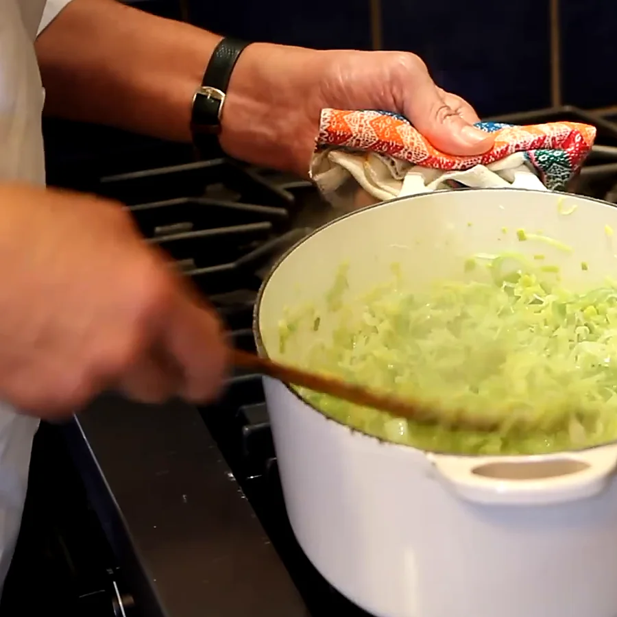 easy leek soup with cheesy croutons, step 3