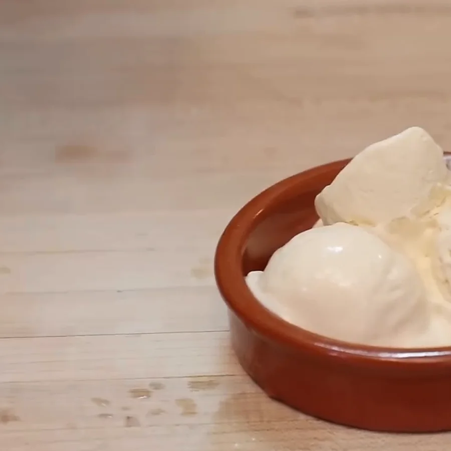 easy no churn vanilla ice cream condensed milk, finished dish