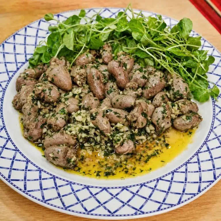 Easy Pan-Seared Chicken Hearts with Garlic and Parsley