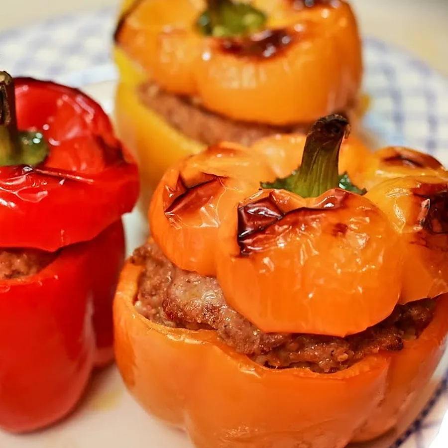 Easy Three-Meat Stuffed Bell Peppers for Family Dinner