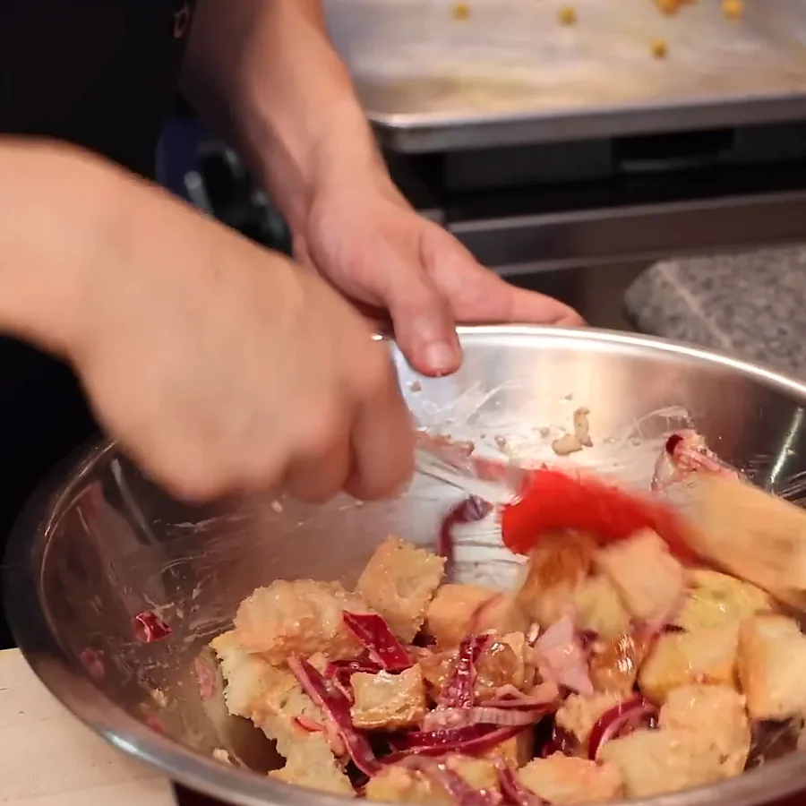 easy tomato panzanella salad crispy chickpeas, step 3