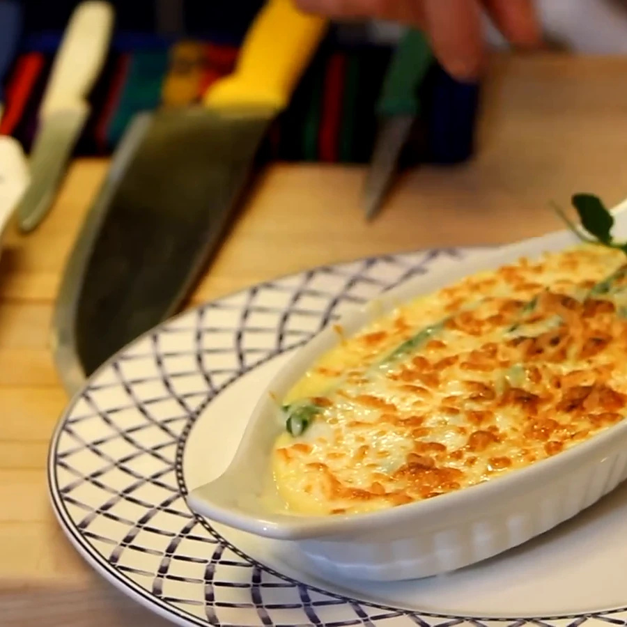 gratin asperges quebec bechamel fromage, plat fini