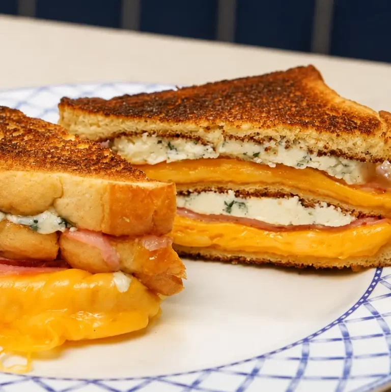 Grilled Cheese Double Trois Fromages et Jambon