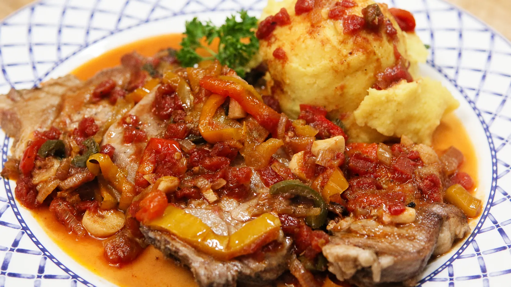Langue de veau ou de bœuf sauce piquante