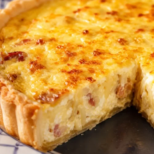 Easy Classic Quiche Lorraine with Bacon and Gruy&egrave;re